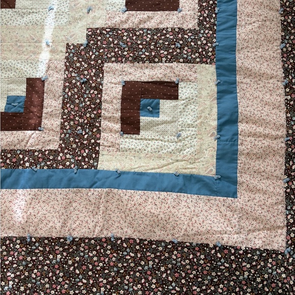 Elegant Patchwork Quilt with Brown, Cream, and Blue Accents - Picture 3 of 4